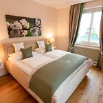 Donauhof - Garni Hotel 4*